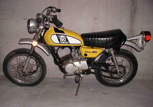 Image of a Yamaha 80 (Yellow)